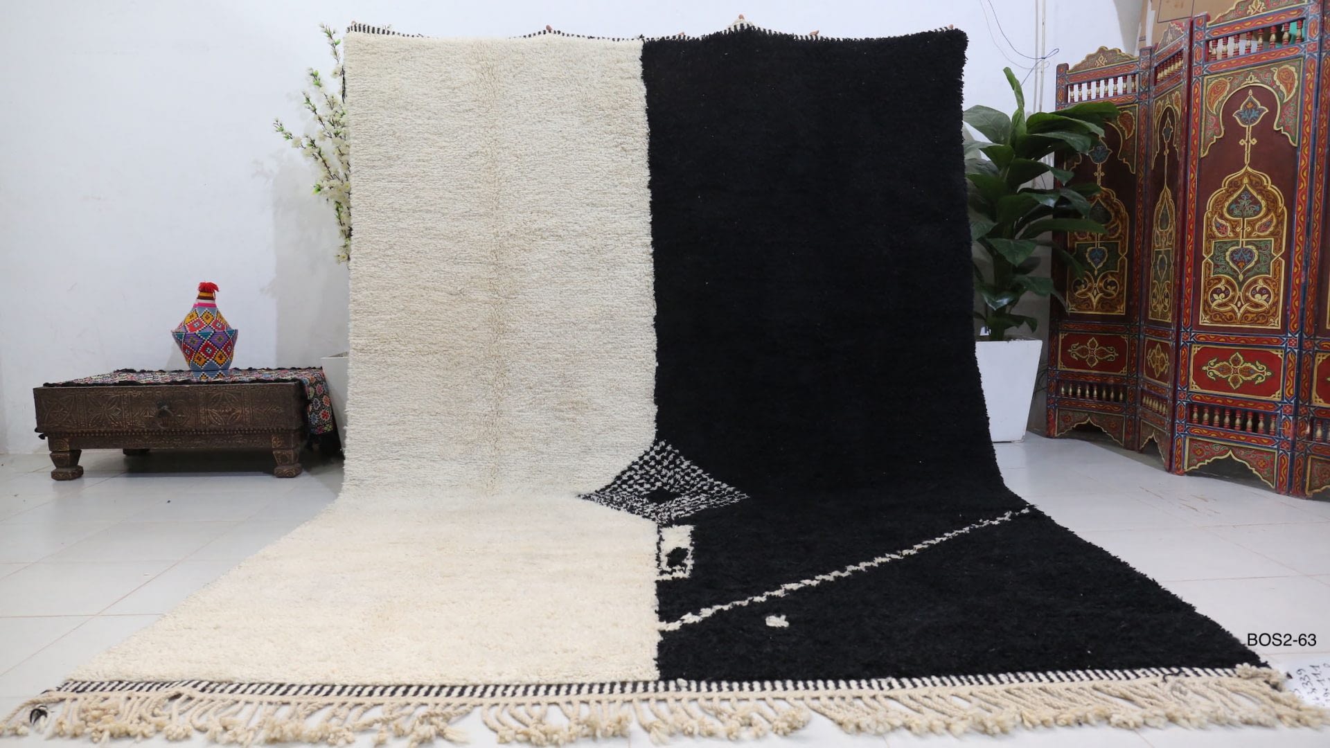 black and white moroccan rug